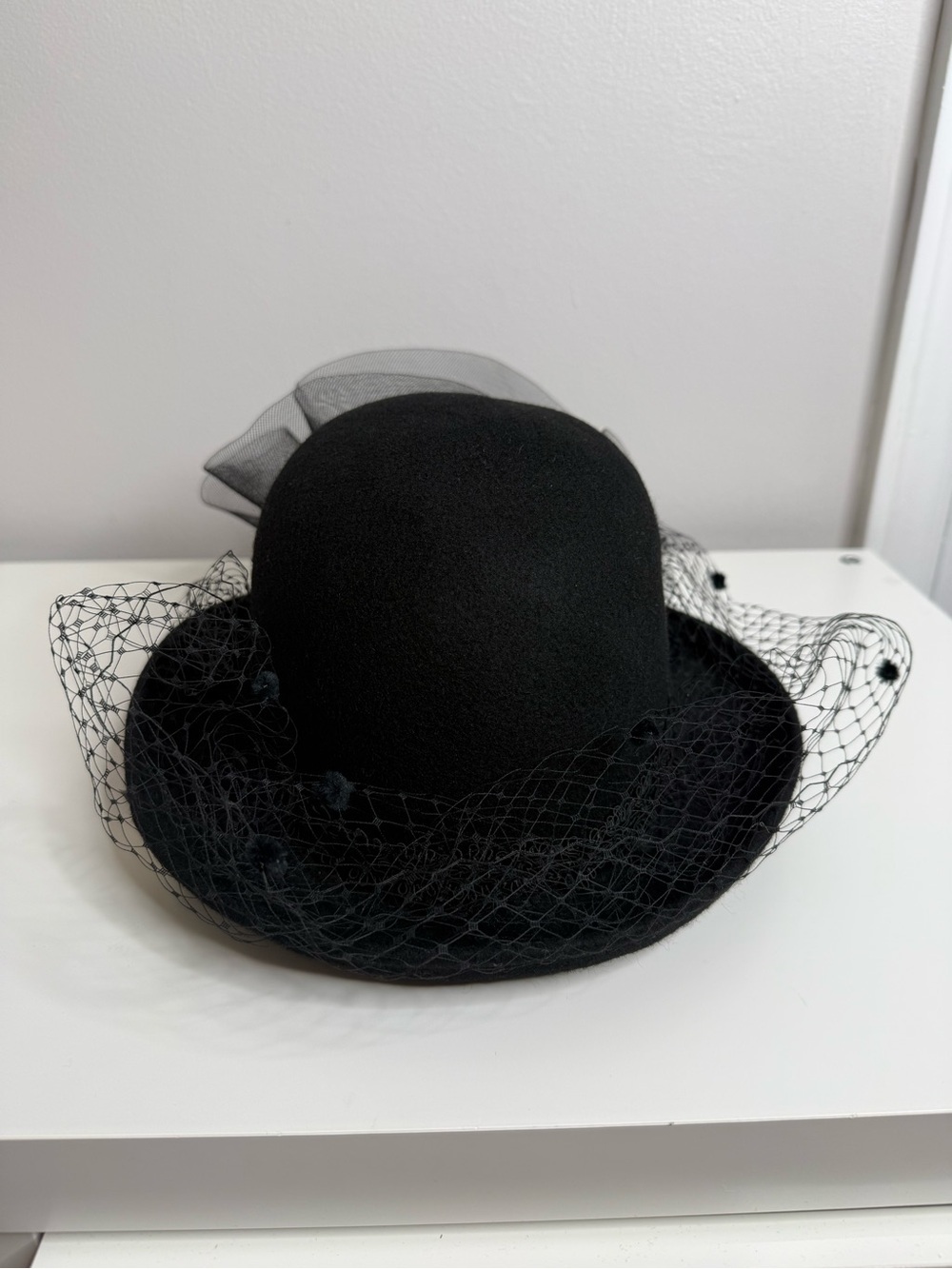 Milan by Charm Vintage Decorative Derby Hat Black Tulle flower NWT deadstock - Picture 3 of 8